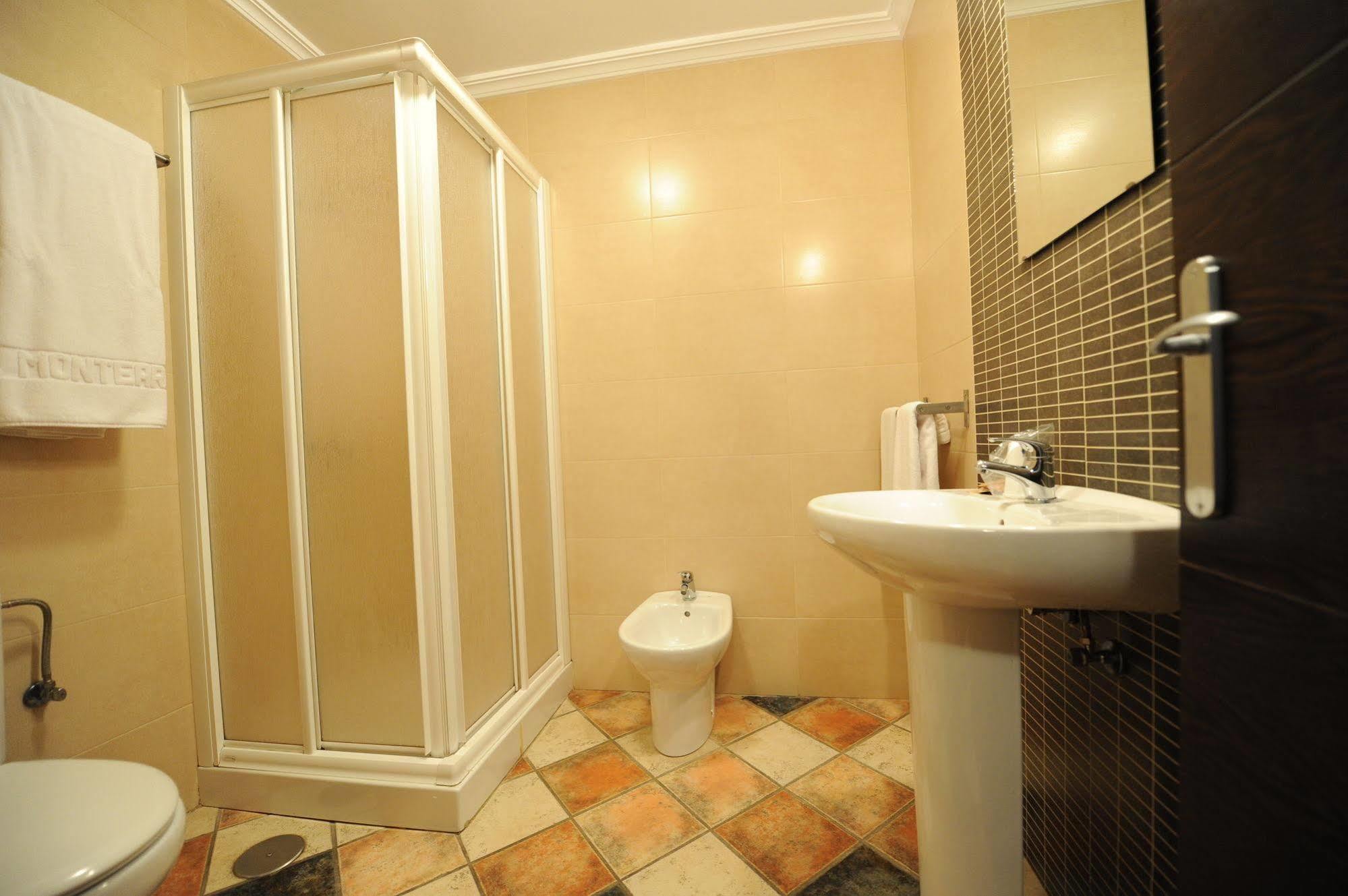 ואלורדה דל קמינו Hotel Montearoma מראה חיצוני תמונה