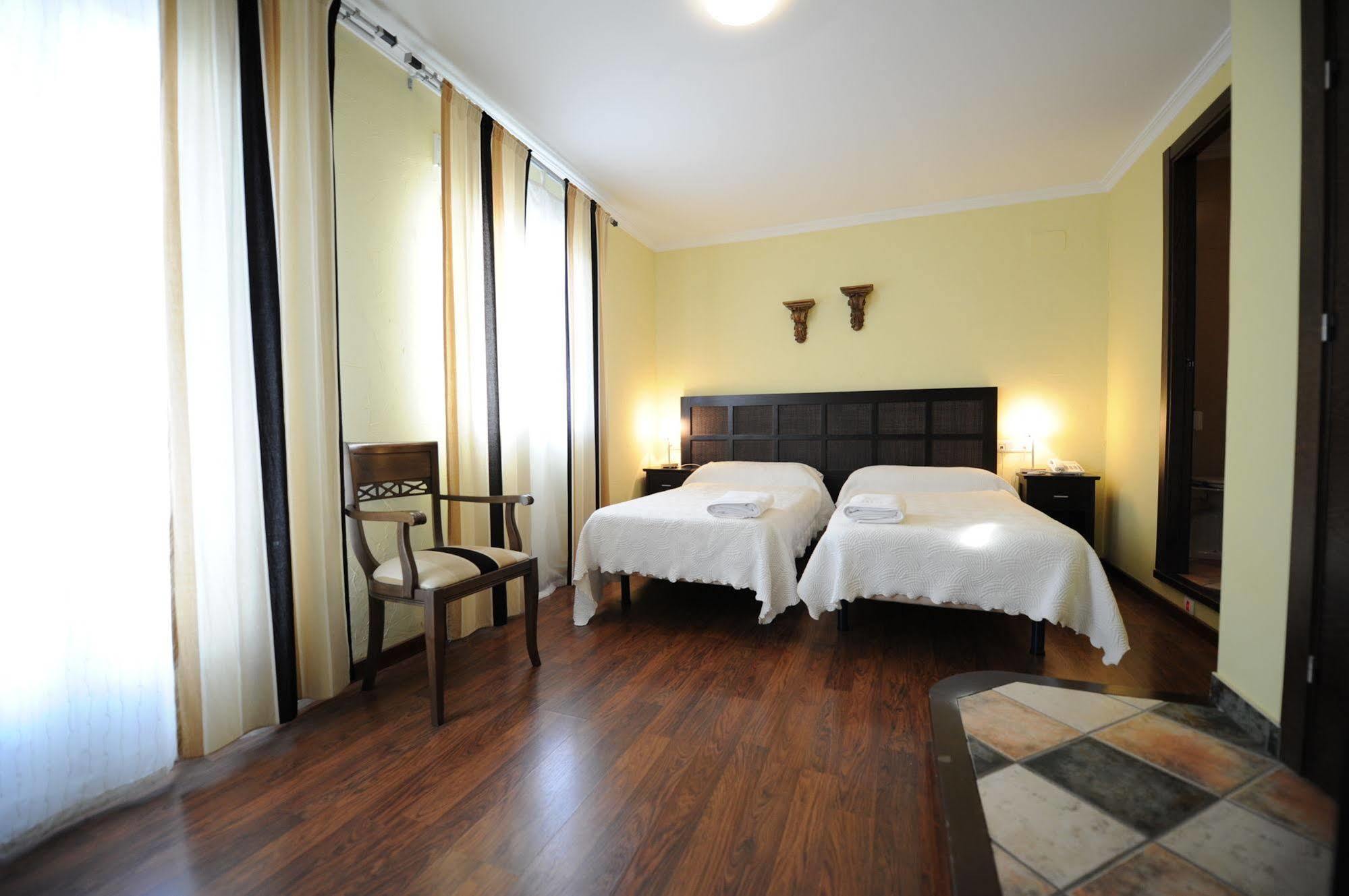 ואלורדה דל קמינו Hotel Montearoma מראה חיצוני תמונה